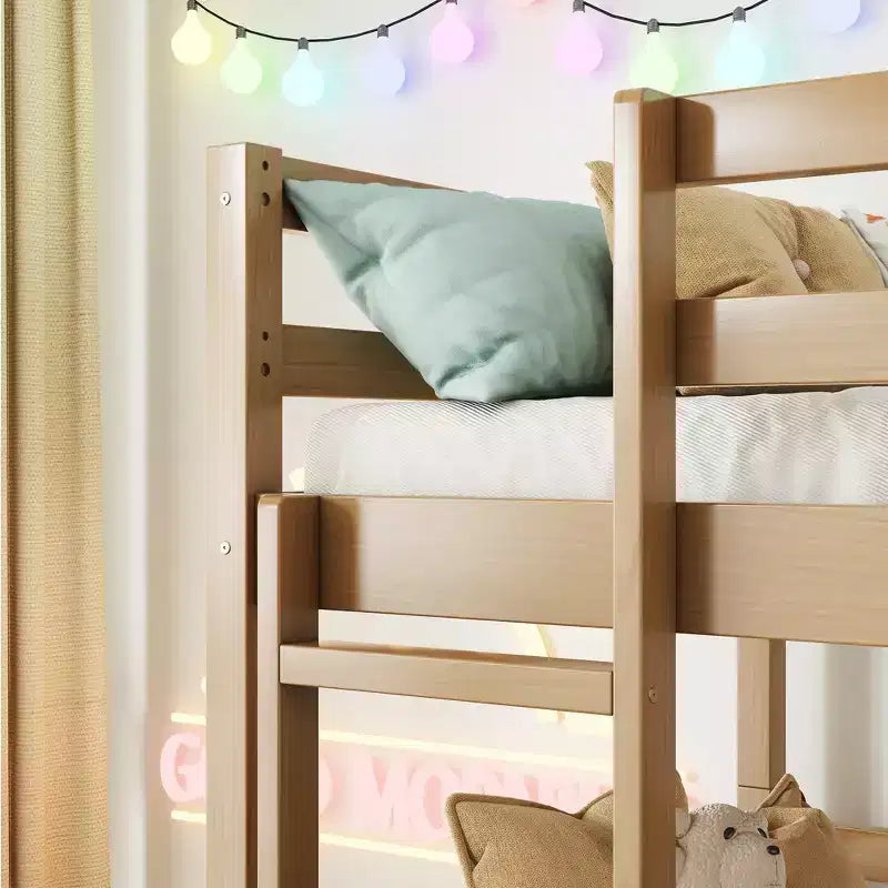 Rubberwood Detachable Triple Twin Bunk Bed with 2 Built-in Ladders and Guardrails