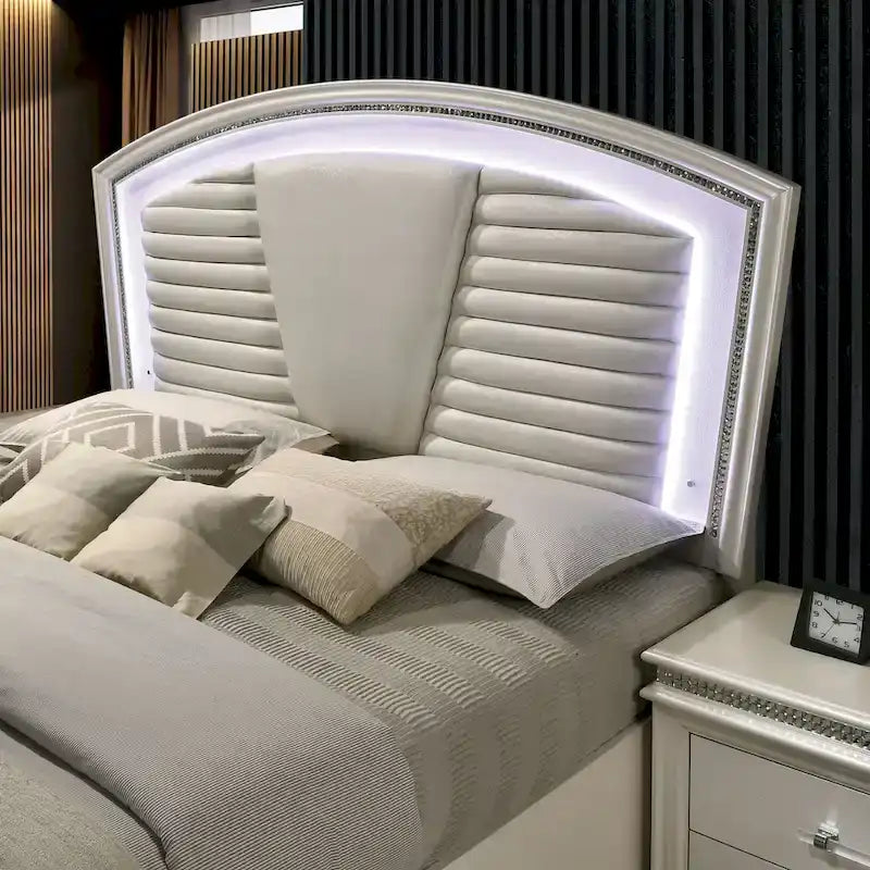 Xian Glam White Solid Wood 2-Piece Platform Bedroom Set with LED by Furniture of America
