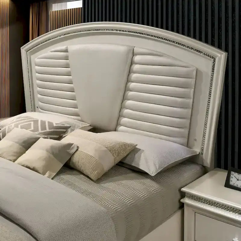 Xian Glam White Solid Wood 3-Piece Platform Bed with Nightstand and Dresser Set with LED by Furniture of America