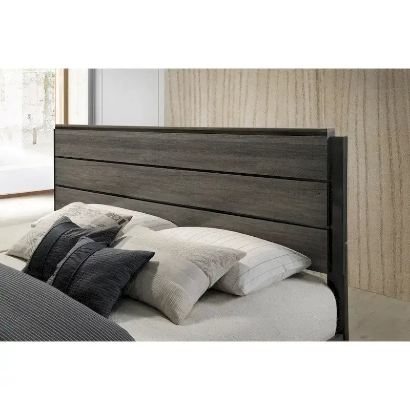Roundhill Furniture Ioana 187 Antique Grey Finish Wood Bed Room Set, Queen Size Bed, Dresser, Mirror, Night Stand