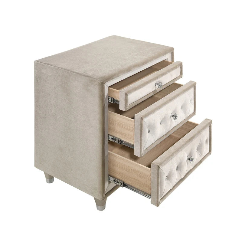 Justine Ivory and Camel Tufted 4-piece Bedroom Set