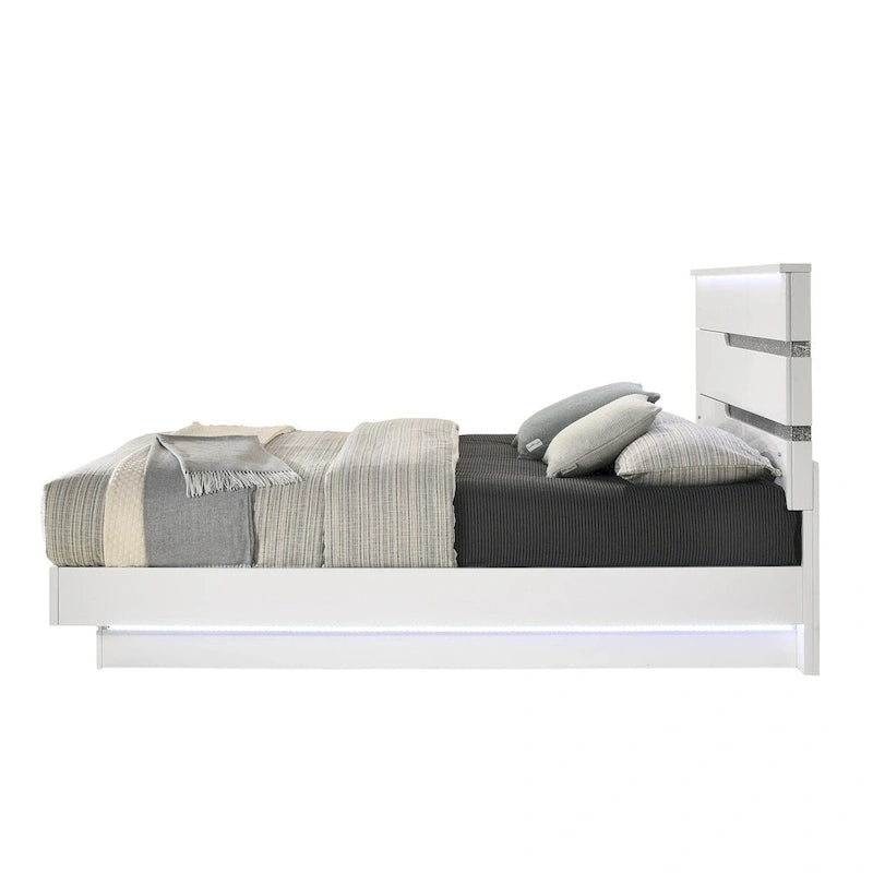 New Classic Furniture Corazon White 4-piece Bedroom Set with Nightstand