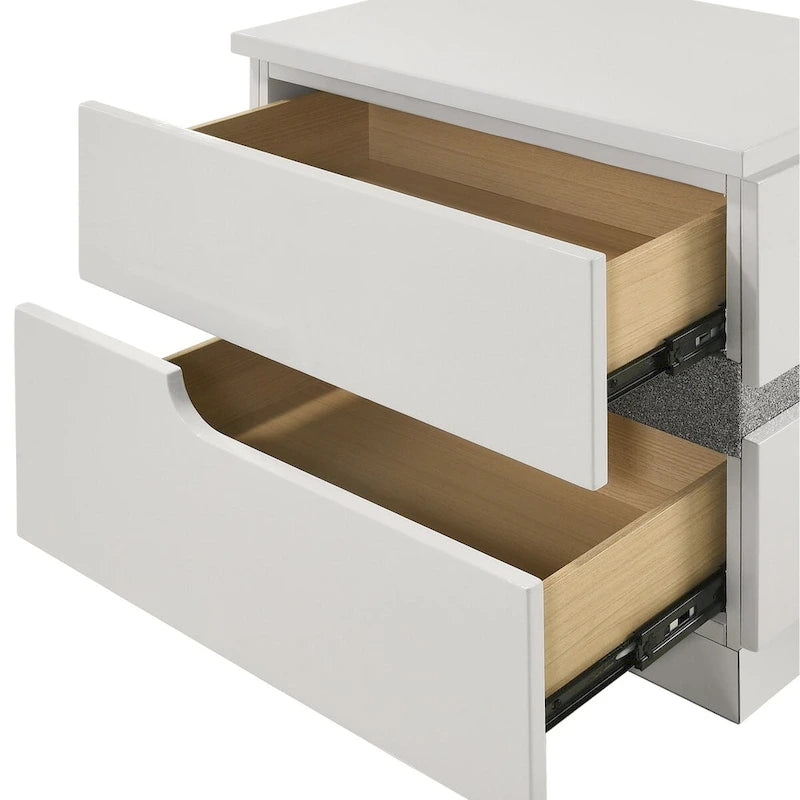 New Classic Furniture Corazon White 4-piece Bedroom Set with Nightstand