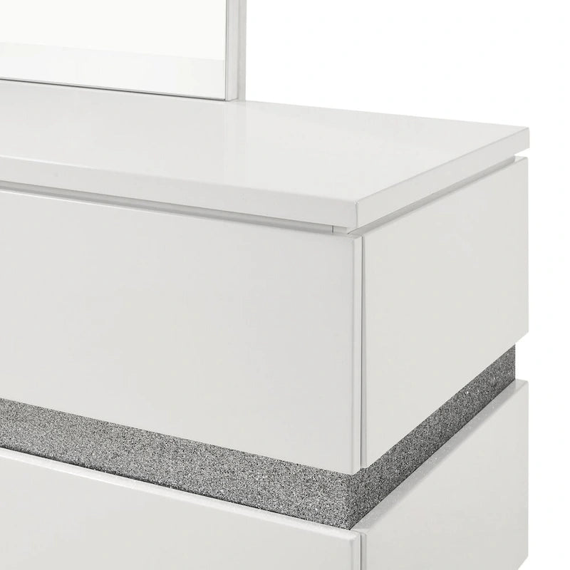 New Classic Furniture Corazon White 4-piece Bedroom Set with Nightstand