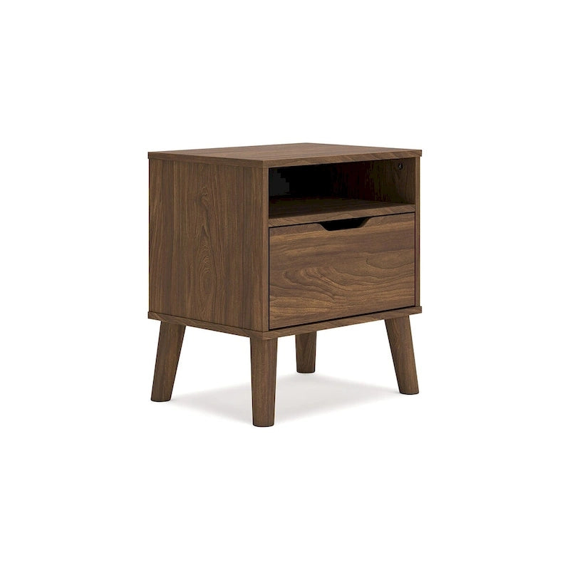 Signature Design by Ashley Fordmont Brown Panel Headboard with Dresser and Nightstand