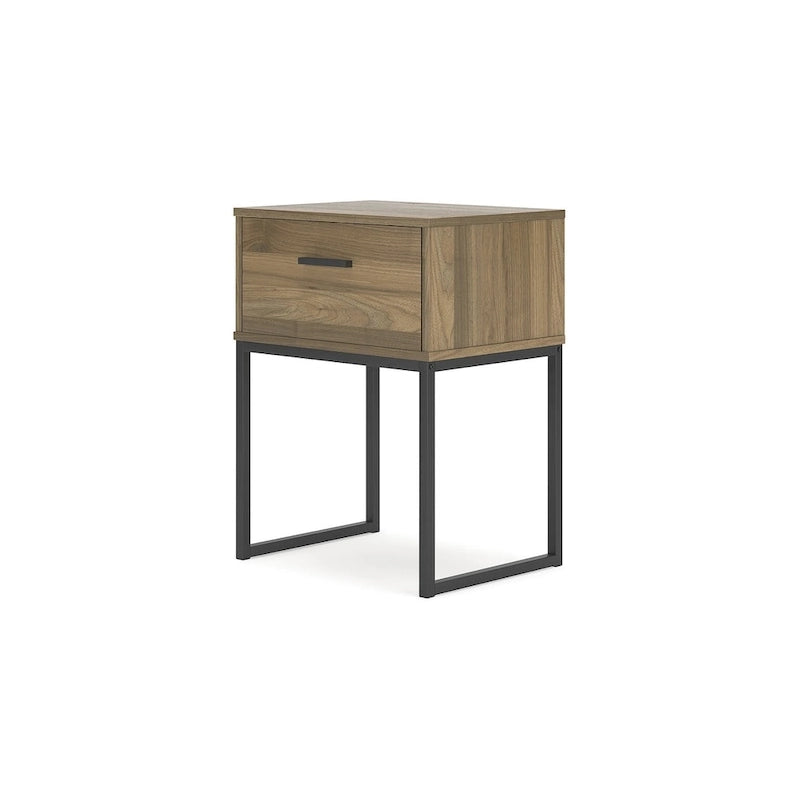 Signature Design by Ashley Deanlow Honey Panel Headboard with Dresser and Nightstand
