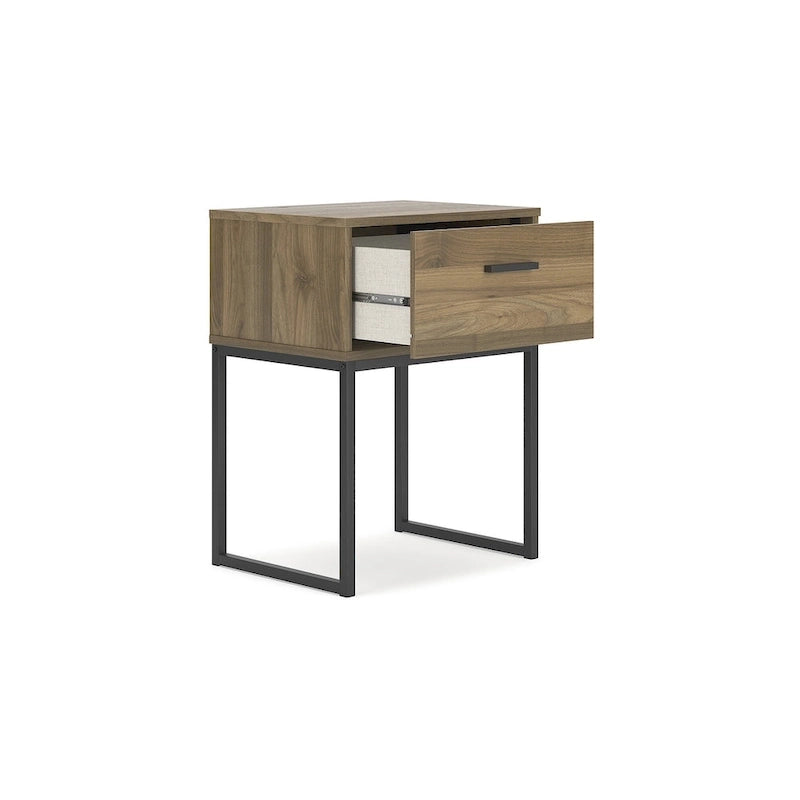 Signature Design by Ashley Deanlow Honey Panel Headboard with Dresser and Nightstand