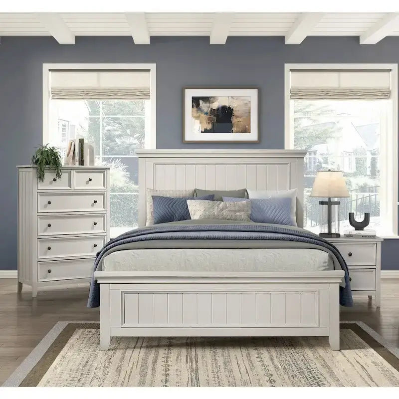 Classic 3pc Bedroom White Finish Bed Chest Nightstand Set