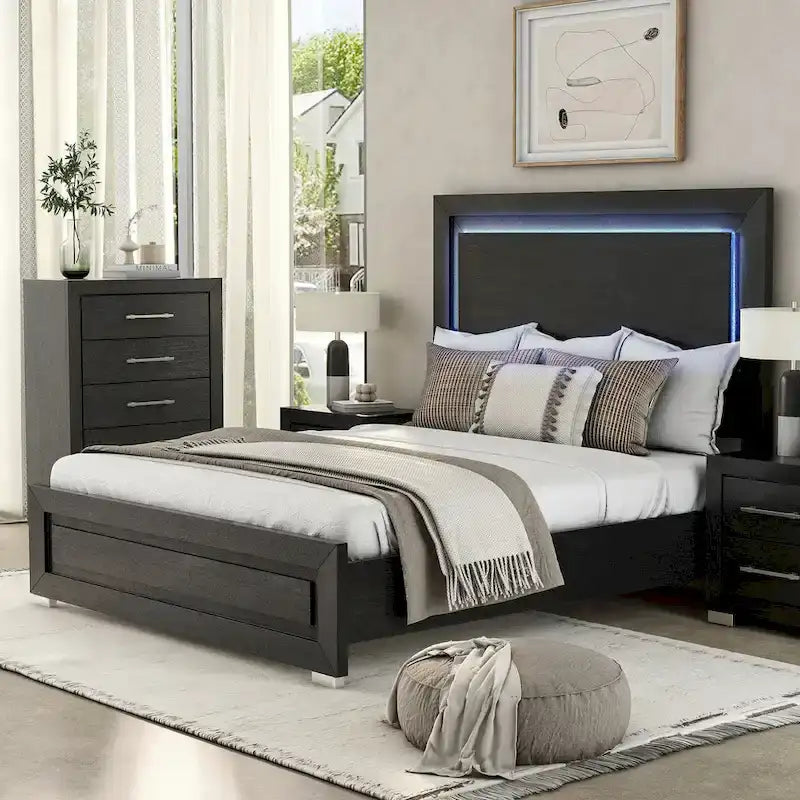 Furniture of America Alaric Modern Black Solid Wood 6-Piece King Bedroom Set Cedar-Lined Bottom Drawer