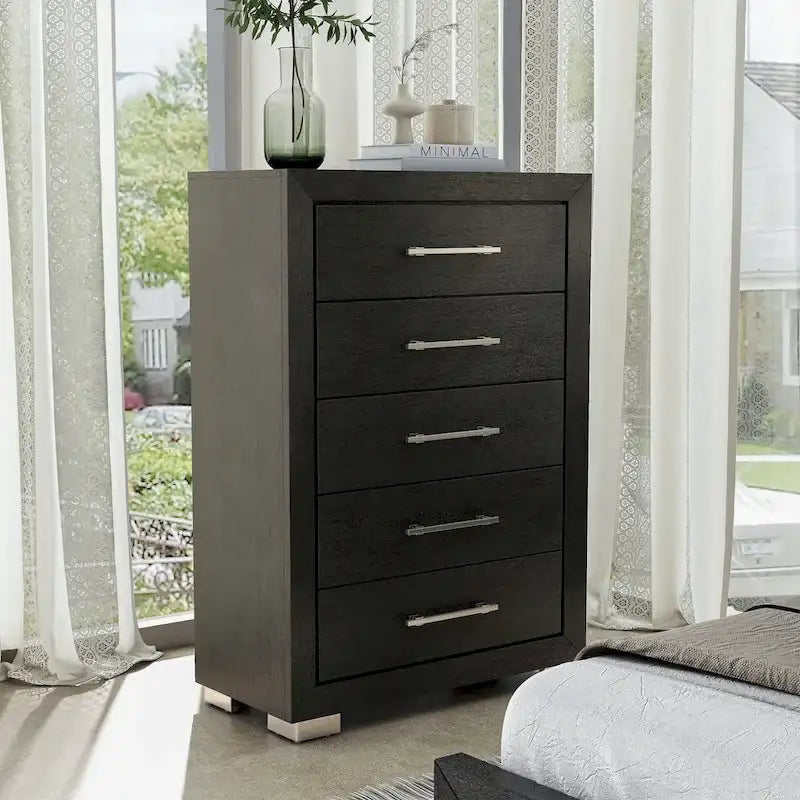 Furniture of America Alaric Modern Black Solid Wood 6-Piece King Bedroom Set Cedar-Lined Bottom Drawer