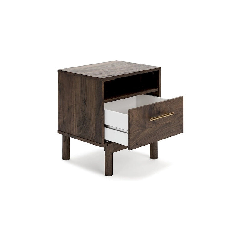 Signature Design by Ashley Calverson Mocha Platform Bed with 2 Nightstands