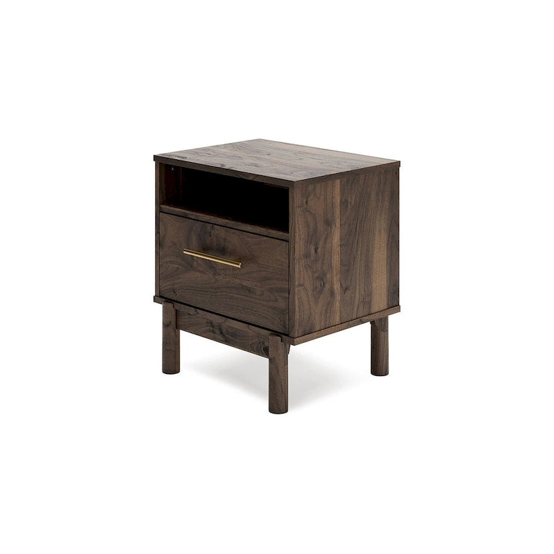 Signature Design by Ashley Calverson Mocha Platform Bed with 2 Nightstands