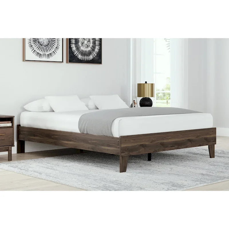 Signature Design by Ashley Calverson Mocha Platform Bed with 2 Nightstands